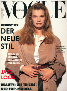 vogue_de_08_89_v1000x1500.thumb.jpg.59e97e0ec9dd3564cf55cbe33dbd0ac3.jpg
