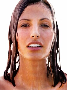 vogue_uk_july_1998_20.thumb.jpg.83993c785e59eb4cc8850267b4d5bdc0.jpg