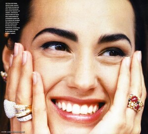 voguegermany90dec11roberterdmann.thumb.jpg.6561233252a38e659ce93a61fdb32419.jpg