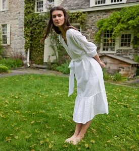 white-cotton-eyelet-dress_720x.thumb.webp.d0a878f659681b2e15d4a068c10133e0.webp