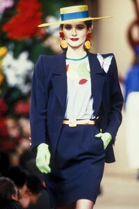 ys921-.thumb.jpg.e74f804e4d9148785df91f9889d296a2.jpg