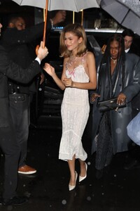 zendaya-coleman-at-anna-wintour-s-pre-met-gala-dinner-in-new-york-05-04-2024-6.jpg