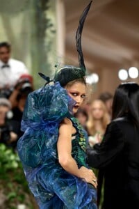 zendaya-stuns-in-avant-garde-gown-at-2024-met-gala-1.jpg