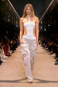 00004-Isabelmarant-spring-2024-ready-to-wear-credit-gorunway.thumb.jpg.6d943c6932bbbc3c1a6d169e2aa53c52.jpg