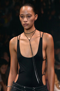 00006-isabel-marant-spring-2024-ready-to-wear-details-credit-gorunway.thumb.jpg.f614ead6e209cb38d68a506f6c21ad99.jpg