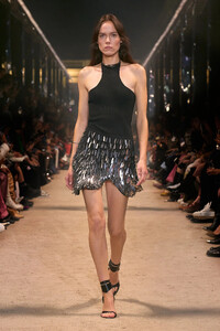 00048-Isabelmarant-spring-2024-ready-to-wear-credit-gorunway.thumb.jpg.4a0f0f9b3003c44c9eaf8a1c71d6ddc5.jpg