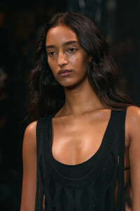00111-isabel-marant-spring-2024-ready-to-wear-details-credit-gorunway.thumb.jpg.e81ffcbc65f1fa87d50a217147732550.jpg