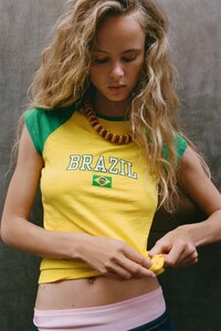 05643806300-p.jpg