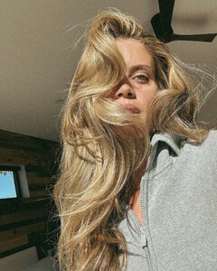 [2024.06.30] sarasampaio_449303524_18448809871058288_7763679436786007217_n.jpg