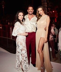 [2024.07.05] alessandraambrosio_449870753_1205794080429564_7596159016186420462_n.jpg
