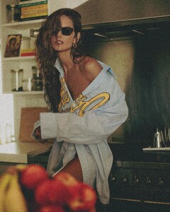 [2024.07.06] izabelgoulart_450394275_491966406736723_4969296965453337684_n.jpg
