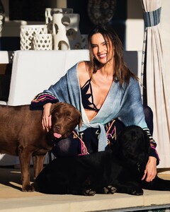 [2024.07.08] alessandraambrosio_450109675_357002970544131_518732055985758897_n.jpg