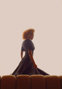 489945389_amandla-stenberg-by-kendall-bessent-for-flaunt-2.jpg