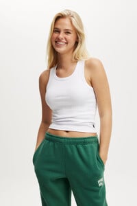 6337595-02-2.jpg
