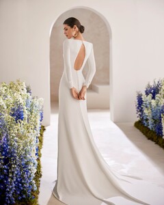 9111-tasya-rosa-clara-couture-2.jpg