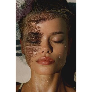 @frida_aasen for @lavarice_ by @cameron_hammond (8).jpg