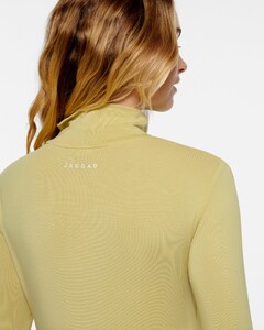 APR_FRTT1790LIM_SUMMIT_TURTLENECK_MODAL_LONG_SLEEVE_TOP_0916.jpg