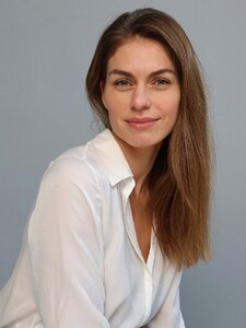 AdrianaNovakov1b6.thumb.jpg.1bbf503e78f5091e10aa77f65ec712f7.jpg