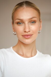 AdriannaDaniel1e6.thumb.jpg.82495c1cd15f4dd7e8203d756104f758.jpg