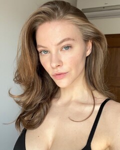 BarboraDlaskova1l2.thumb.jpg.783fba9974f78d17e15a77fa921d5db1.jpg