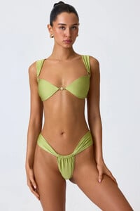 Bas de bikini froncé effronté en vert poire_0023.jpg