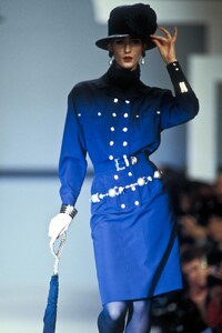 Chanel_SS1989_Aly_Dunne_05.jpg