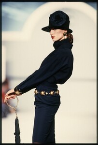 Chanel_SS1989_Aly_Dunne_08.jpg
