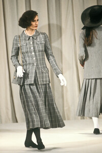 Chanel_SS1989_HC_Mahe_01.jpg