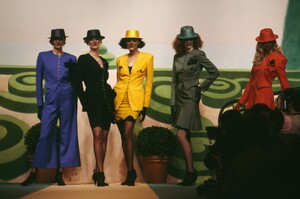 Chantal-Thomass_SS1989_Claude_Heidemeyer_01.jpg
