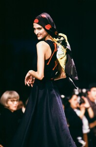 Christian_Lacroix_SS1989_Carol_Wilson_01.jpg