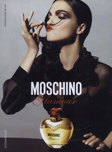 Demarchelier_Glamour_by_Moschino_Fragrance_2009_01.thumb.jpeg.6556b04866d40af0e40da1b4ec010b04.jpeg