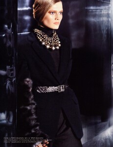 Donna_Karan_Fall_Winter_2009_10_05.thumb.jpeg.febdafbc5ab1ad678059efd7d0b5498a.jpeg