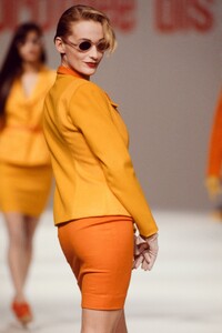 DorotheeBisSS1989Claude01.thumb.jpg.826e3408b1b73b61b7ca0ad5a3746e45.jpg