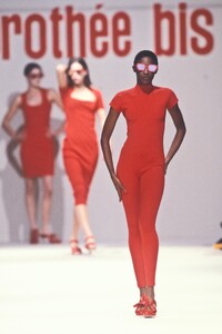 DorotheeBisSS1989RoshumbaWilliams01.thumb.jpg.9cf4bcb90f5b6f42f543f176afe1c2c9.jpg