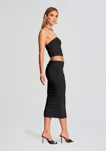 Ecommerce_Crop-230419_SET1_Shot_22_4317_ECOMM.jpg