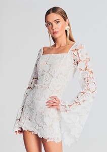 Ecommerce_Crop-230510_Set2_SHOT_40_4440_eComm.jpg