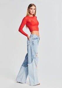 Ecommerce_Crop-230621_ECOM_SET2_SHOT_15_2012.jpg