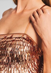 Ecommerce_Crop-230621_ECOM_SET2_SHOT_56_6722.jpg