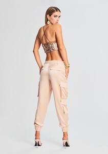 Ecommerce_Crop-230621_ECOM_SET2_SHOT_56_6742.jpg