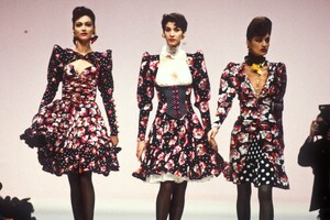 Emanuel Ungaro HC SS 1989 Claire Atkinson 05.jpg