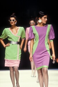 EmanuelUngaroSS1989ClaireAtkinson01.thumb.jpg.790843ceac2d3fadd3d29b39eb9e1904.jpg