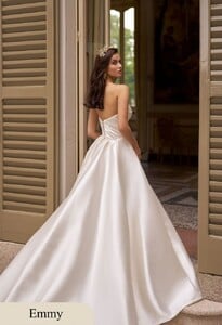 Emmy5-700x1024.jpg
