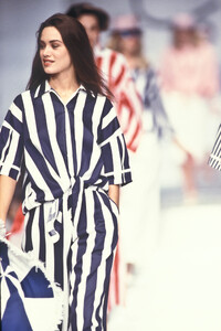 EnricoCoveri1989WomenRTW19.thumb.jpg.cf1887825c2199b4d0e6be5bc6dfbc25.jpg