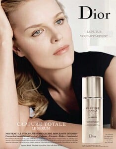Eva Herzigova 5.jpg