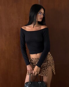GAVYA-BARDOT-LONG-SLEEVE-TOP-BLACK-_-PRAVARA-MINI-SKIRT-RAR-LEOPARD-GOLDEN-_1_1600x.thumb.jpg.d960ec19c32f9920e61c8550d2145932.jpg