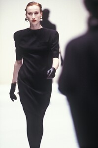 GianfrancoFerre1988WomenRTW63.thumb.jpg.c47dfa2b1a84d6032fe376c7c4dd92d2.jpg