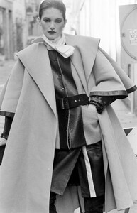 Gianfranco_Ferre_FW1982_Advanced_21.jpg