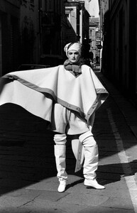 Gianfranco_Ferre_FW1982_Advanced_22.jpg