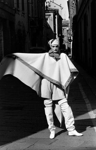 Gianfranco_Ferre_FW1982_Advanced_23.jpg