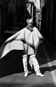 Gianfranco_Ferre_FW1982_Advanced_27.jpg
